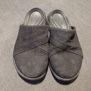 CROCS Carpi Mule Clog Relaxed Fit